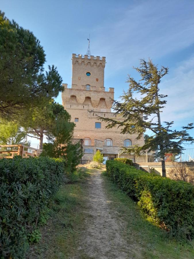 Bouganville Casa Vacanza Ambiente Climatizzato Con Wi Fi Pineto Zewnętrze zdjęcie