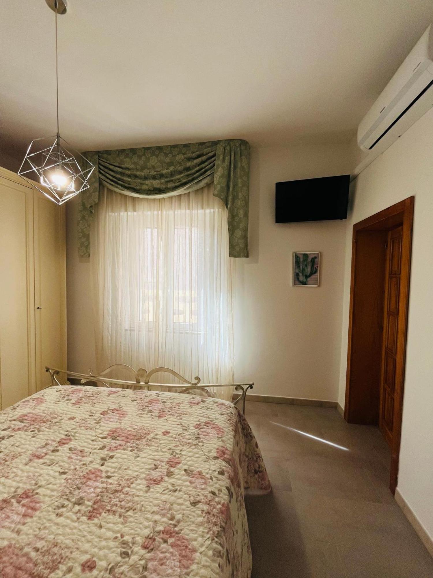 Bouganville Casa Vacanza Ambiente Climatizzato Con Wi Fi Pineto Zewnętrze zdjęcie